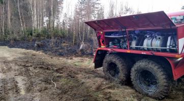 U obce Liptál na Vsetínsku hořel mladý les