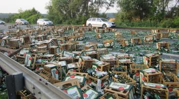 Dopravu zkomplikovalo rozlité pivo