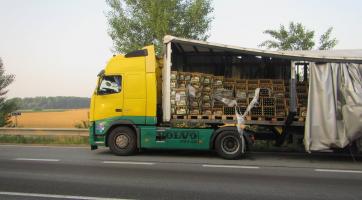 Dopravu zkomplikovalo rozlité pivo