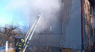 Požár v Bystřici p. Hostýnem. Foto: HZS ZK