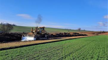 Stavba úseku dálnice D49 začala zemními pracemi