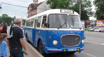 Po Zlíně a Otrokovicích budou jezdit historická vozidla