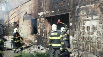 V Kroměříži hořel průmyslový areál