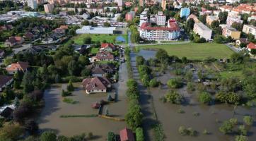 Hladina Moravy v Kroměříži klesá