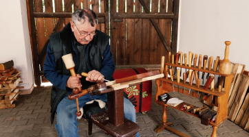 Lidové řezbářství (Slavíkovi)