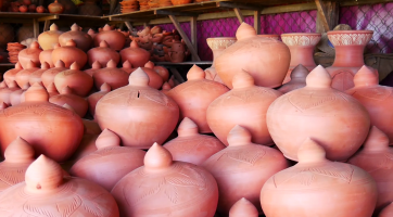 Hrnčíři ve stínu hor