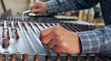 Výroba cimbálů (Jiří Galuška)