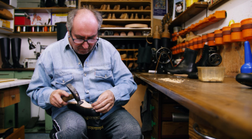 Výroba krojové obuvi (Petr a Zlatuše Hejdovi)