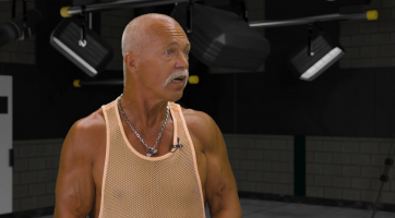 Při prvních závodech jsem neuměl pózovat, tak jsem napodoboval kamaráda, který stál za porotou a ukazoval mi, co mám dělat, říká kulturista Jiří Němec