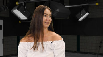 Radši hraju s klukama, jejich hra je tvrdší, rychlejší a techničtější. Chrániče nenosím, protože mě zpomalují, říká česká hokejbalová reprezentantka Tereza Ištoková