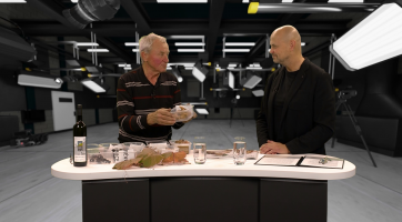 Každý rok je jedinečný. Letos jsou sklizně trošku nižší, ale cukernatosti nejsou špatné, říká šlechtitel a vinař Zdeněk Habrovanský