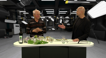 Naší vlajkovou lodí je muškát a silván. Ale třeba pro náš Ryzlink rýnský si před Vánocemi jezdí celá republika, říká šlechtitel a vinař Zdeněk Habrovanský