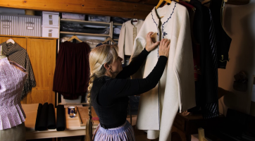 Šití valašských krojů (Vladislava Hrubešová)