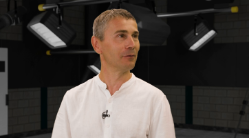 Do posledních chvil nevím, co členové sboru na absolventský koncert připraví. V tom je to kouzelné, říká sbormistr pěveckého sboru Barbastella Josef Ilčík