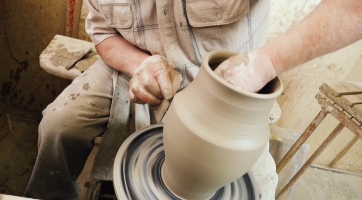 Hlína (Gabriela Majíčková, Antonín Moštěk, Hana Šubrtová)