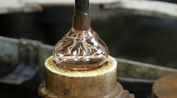 Sklo (Pavel Horák, Ladislav Breznický, Vlasta Mikundová)