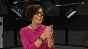 Dnešní děti jsou otevřenější, akčnější a pro pedagoga je práce s nimi náročnější. Když najdeme tu správnou nitku, tak to funguje, říká učitelka literárně-dramatického oboru ZUŠ UH Olga Strašákovárávnou nitku, tak to funguje. S dětmi se o textu dlouho bavíme, aby to nebyla jen prázdná slova, říká učitelka literárně-dramatického oboru ZUŠ UH Olga Strašáková