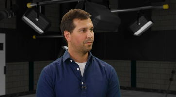 Každému člověku bych doporučil, ať někam vyjede. Naučí se spolehát sám na sebe a zemi pozná mnohem víc, než když tam pojede na týdenní dovolenou, říká sochař a cestovatel Ondřej Oliva