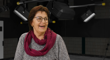 Začátky v Městském informačním kanálu byly pionýrské. Všechno jsme se učili a všechno jsme si museli sami vybudovat, říká první šéfredaktorka televize TVS Věra Hotařová