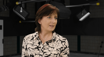 Populace stárne a tlak na kapacity sociálních služeb bude narůstat. V našem domově pro seniory čeká na umístění asi 70 lidí, na oddělení pro lidi s demencí je situace výrazně horší, říká ředitelka Sociálních služeb UH Marie Fremlová