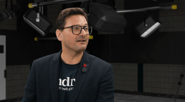 V klasické průpravě vidím naprostou nutnost. Tanečníci mají dnes daleko větší záběr a fyzičku, říká umělecký šéf VUS Ondráš Lukáš Bednařík