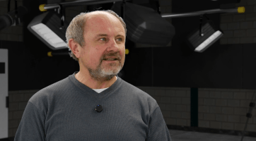 Z role garderobiéra jsem nejdřív vůbec nebyl nadšený. Dokonce jsem řekl, že to hrát nechci, říká herec MD Zlín Gustav Řezníček