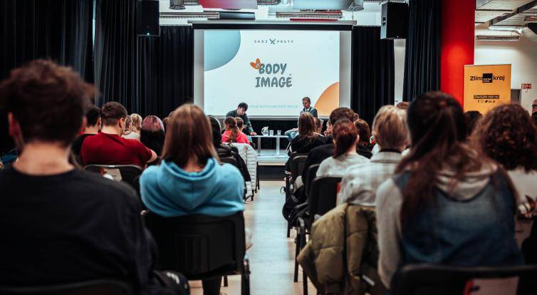 Blíží se festival Skrz Prsty, tentokrát s podtitulem Konec?