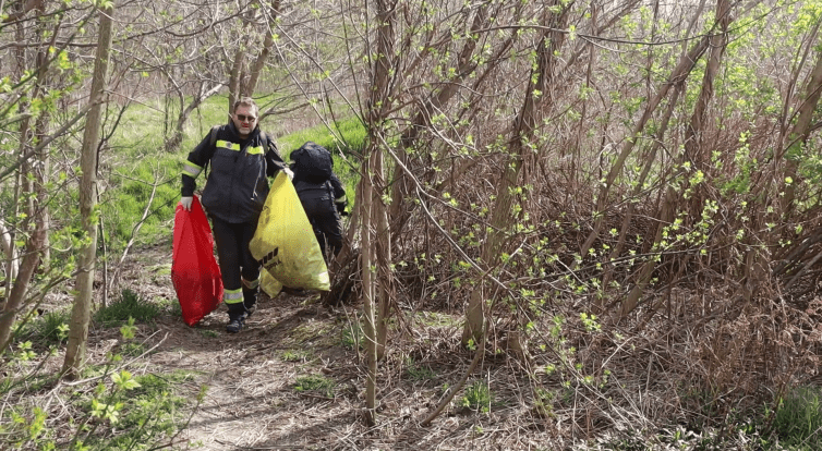 Dobrovolníci vyrazili na úklid Hodonína