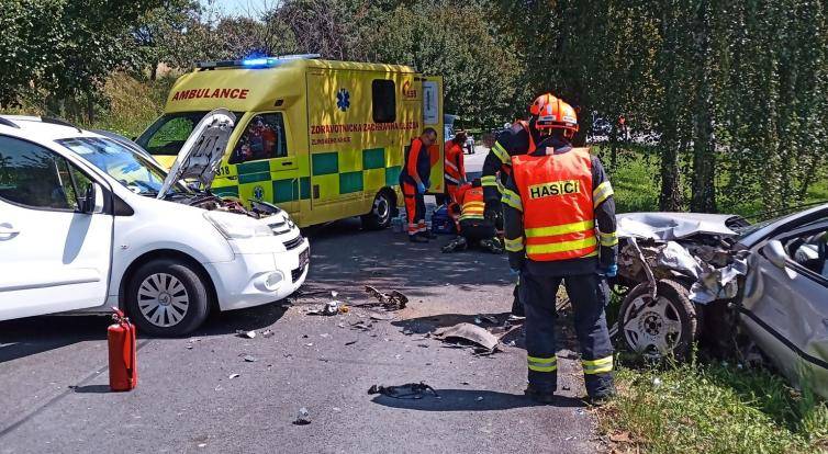 Nehoda u Chomýže uzavřela objízdnou trasu do Bystřice pod Hostýnem. V místě se tvoří dlouhé kolony