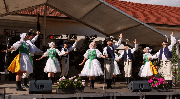 Nejen obyvatelé Šumic si užili dřínkové hody