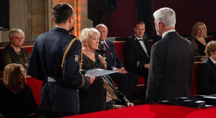 Neúnavná propagátorka dárcovství kostní dřeně Zdenka Wasserbauerová získala státní vyznamenání