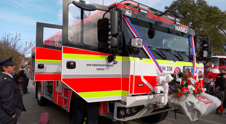 Do Traplic dorazila hasičská stříkačka Tatra Force CAS za osm a půl milionu korun