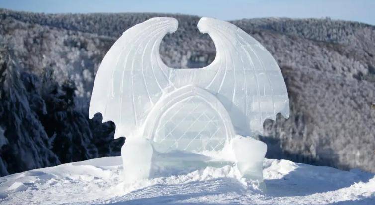 Ledové sochy na Pustevnách startují už o víkendu