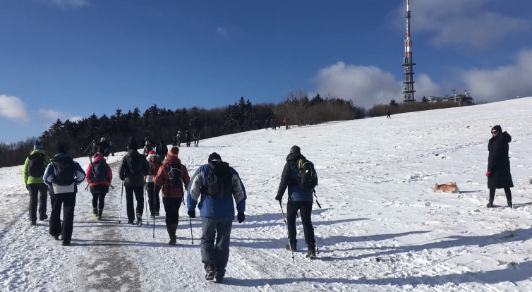 Hodonínští turisté vyrazili už po jednapadesáté na nejvyšší vrchol Bílých Karpat