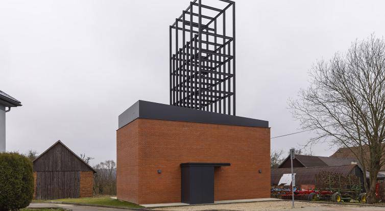 V Loučce u Vizovic vzniká unikátní kaple s největší zvonohrou v České republice