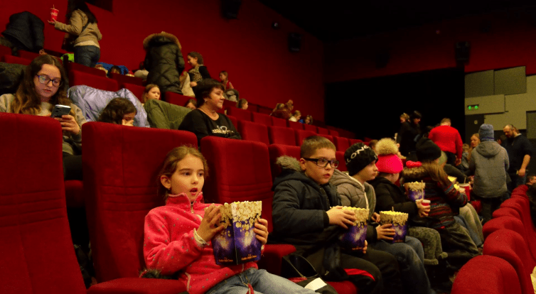 Koledníci zhlédli za pomoc lidem v nouzi pohádku