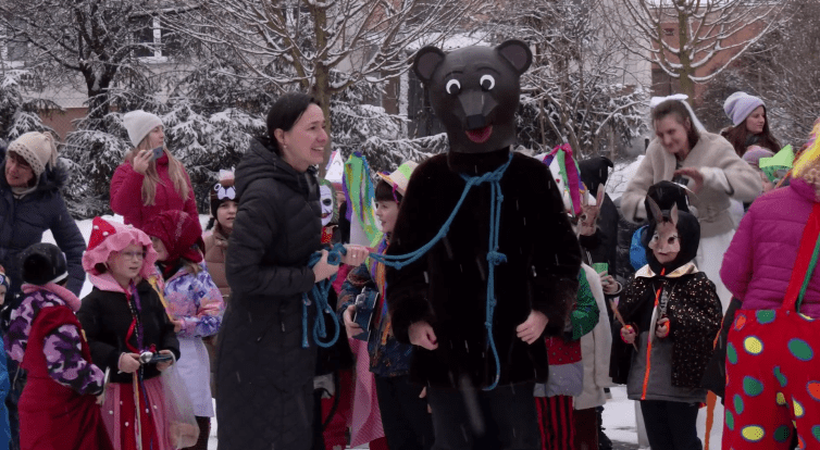 Školáci v Malenovicích založili novou tradici plnou masek