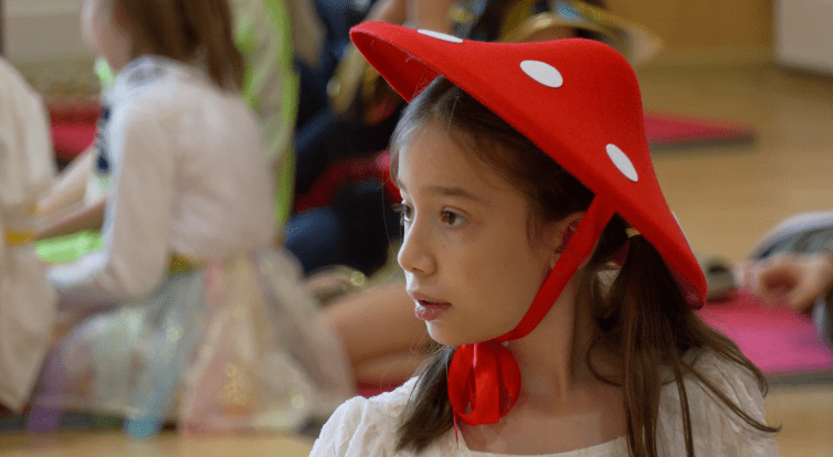 V havřické sportovní hale se děti radovaly na školním Zimním karnevalu