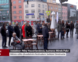 Město ožilo divadelním festivalem Setkání/Stretnutie