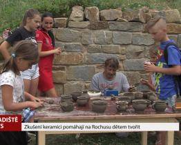Zkušení keramici pomáhají na Rochusu dětem tvořit