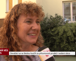 Deváťáci se se školou loučili za přítomnosti prváků a vedení obce