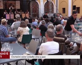 Čtvrteční večer ovládlo víno a jazz