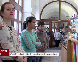 Cafe 21 oslavilo tři roky novým dětským koutkem