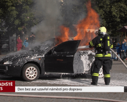 Den bez aut uzavřel náměstí pro dopravu