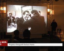 Ve Veselí proběhla projekce fotografií Václava Havla
