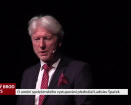 O umění společenského vystupování přednášel Ladislav Špaček