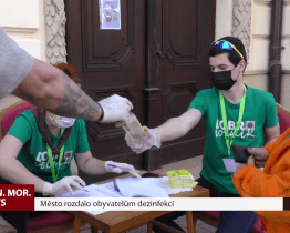 Město rozdalo obyvatelům dezinfekci