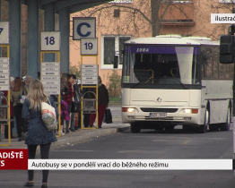 Autobusy se v pondělí vrací do běžného provozu