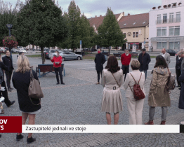 Zastupitelé jednali ve stoje