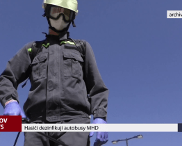 Hasiči dezinfikují autobusy MHD